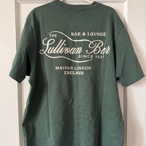 A&F Graphic Tee - Picture 2 of 4